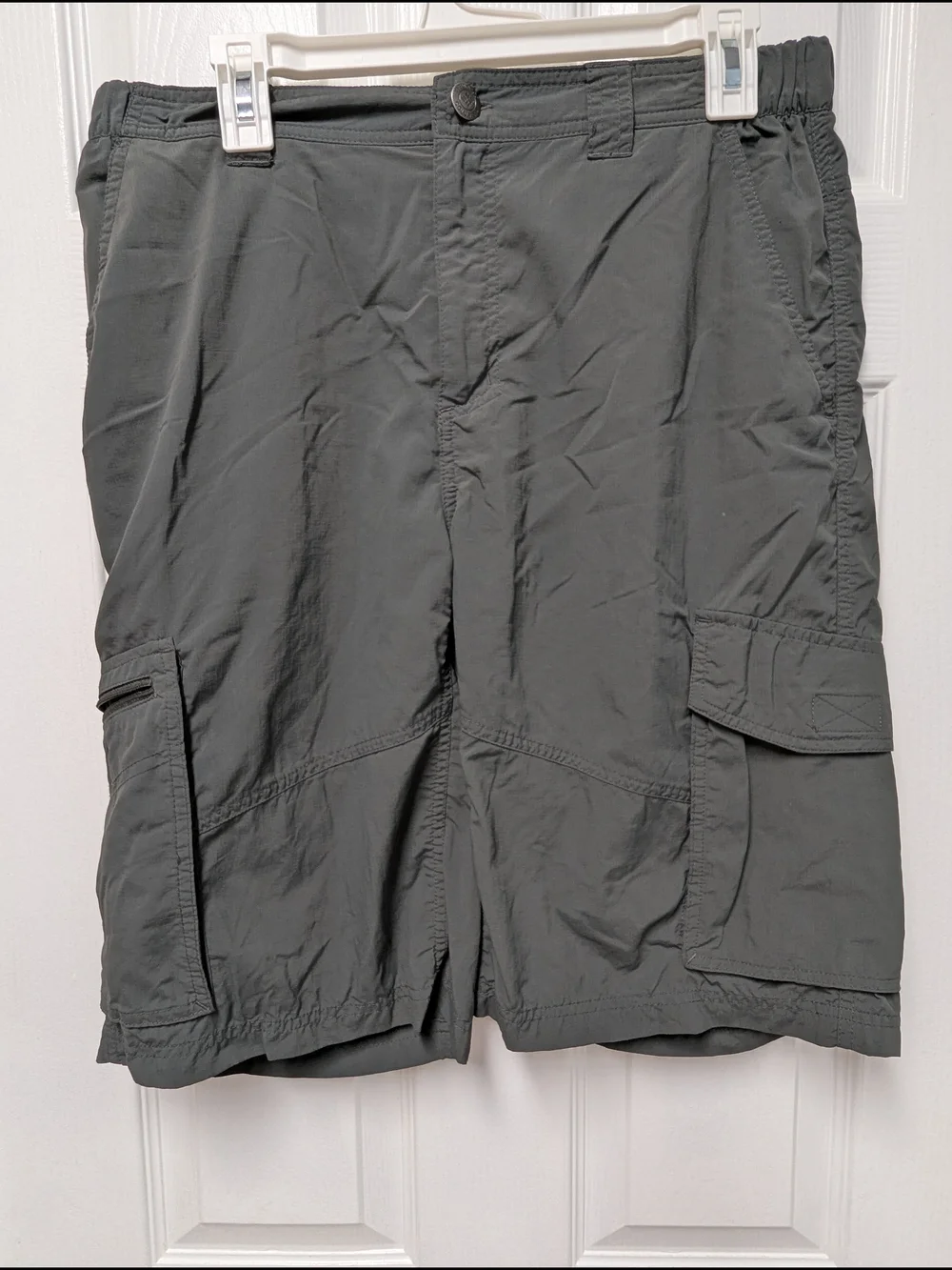 Columbia Men's Charcoal Cargo Shorts - Picture 2 of 8